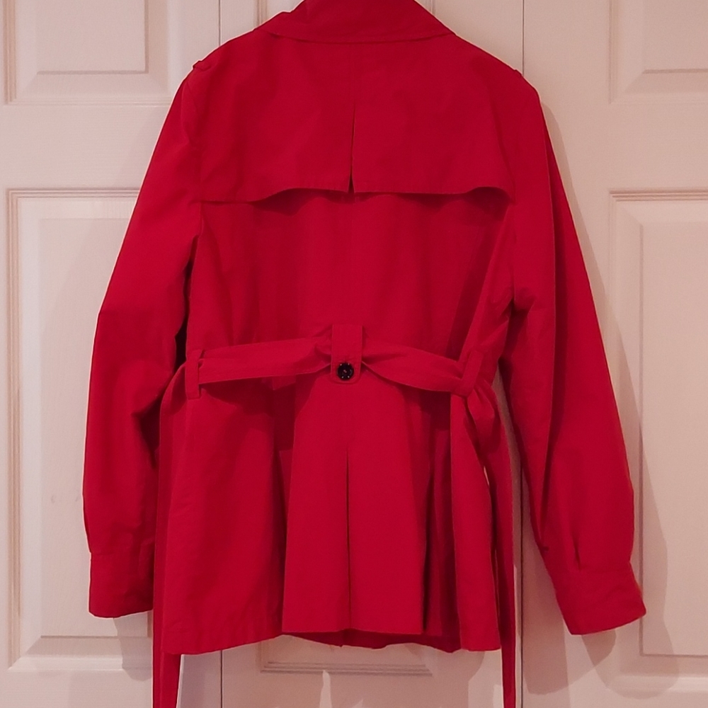 Red Raincoat - image 5